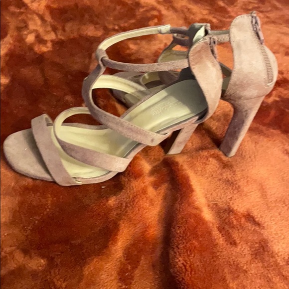 Heels - Picture 3 of 5